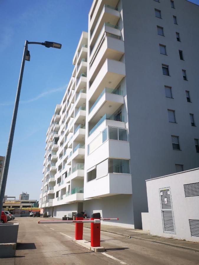 Ambassador Apartment زادار المظهر الخارجي الصورة